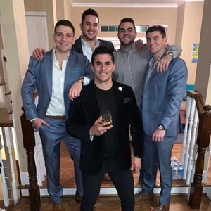 Meet your Posher, Carlos